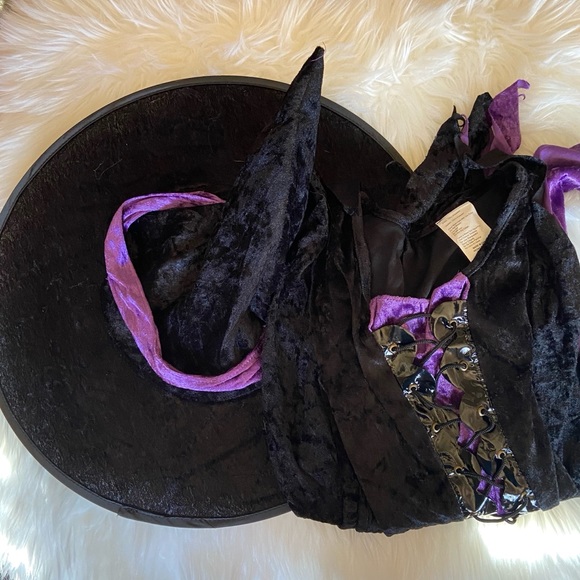 Witch Dress and Hat Halloween costume - Picture 5 of 11